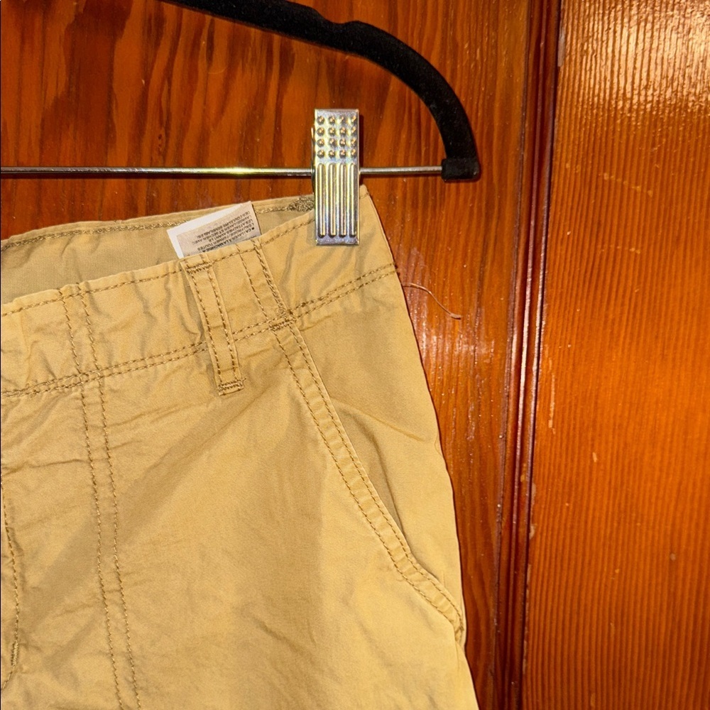 Old Navy Boys Husky Khaki Cargo Shorts - Picture 6 of 8